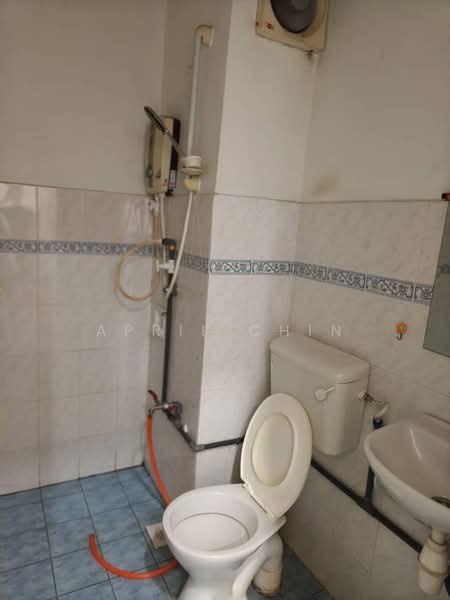 Townhouse for Rent in Johor Bahru (Johor) - April Chin - Bathroom - PropertyGuru.com.my