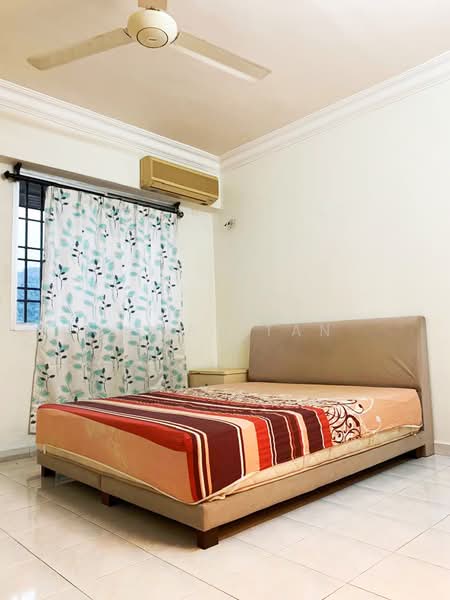 Pangsapuri untuk Disewa di Taman Pekaka Block 31 - Jerry Tan - Bedroom - PropertyGuru.com.my