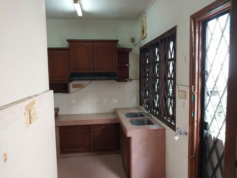 Terraced House for Sale in Bandar Kinrara Seksyen 1 (Bandar Kinrara) - Alvin Teh - Kitchen - PropertyGuru.com.my