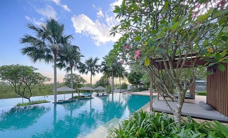 Condominium for Sale at Iskandar Residences - Kyle Das - Pool - PropertyGuru.com.my