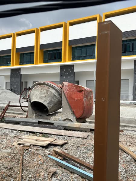 Shop / Office for Sale in Taman Kundang Jaya (Rawang) - Steve Soon - Exterior - PropertyGuru.com.my