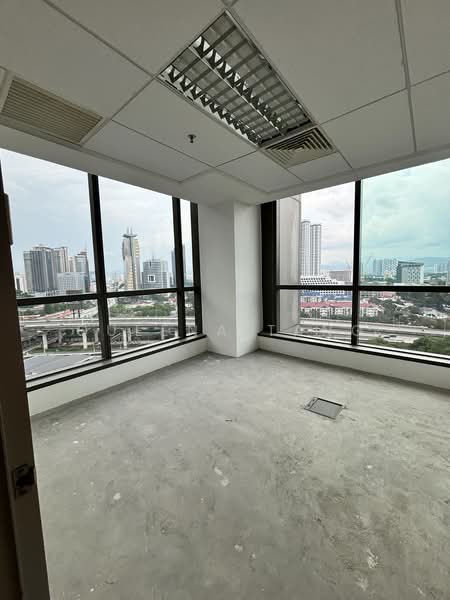 Office for Sale in KLCC (KL City Centre) - Queena Tang - View - PropertyGuru.com.my