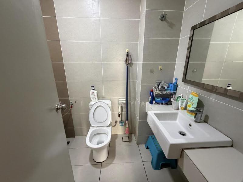 Rumah Teres 2-Tingkat untuk Dijual di Kota Seriemas (Nilai) - Ariff Syafiq - Bathroom - PropertyGuru.com.my