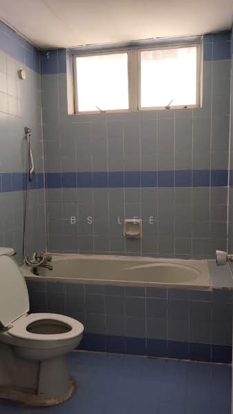 Kondominium untuk Dijual di Bukit OUG Condominiums - BS Lee - Bathroom - PropertyGuru.com.my