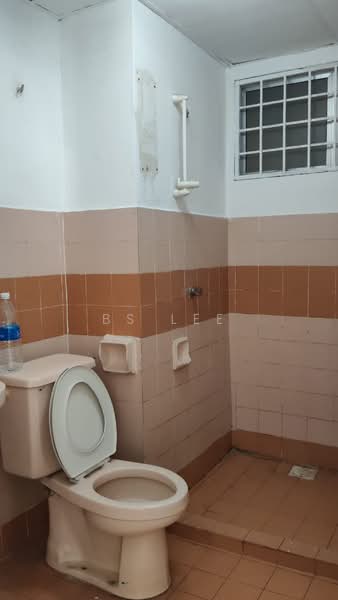 Kondominium untuk Dijual di Bukit OUG Condominiums - BS Lee - Bathroom - PropertyGuru.com.my