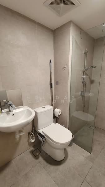 Servis Apartment untuk Disewa di 8th & Stellar - Holiday Choong - Bathroom - PropertyGuru.com.my