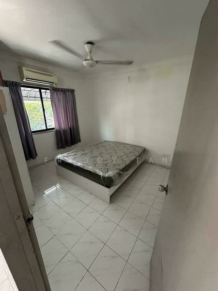 Flat for Sale at Taman Seri Damai - Freddy Tan - Bedroom - PropertyGuru.com.my