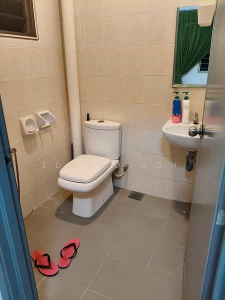 Pangsapuri untuk Disewa di Apartment Sri Ara - Edmund Goh - Bathroom - PropertyGuru.com.my