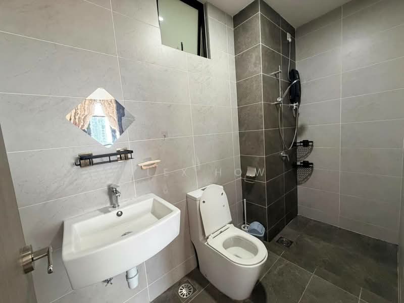 Servis Apartment untuk Disewa di Twin Tower Residence - Alex How - Bathroom - PropertyGuru.com.my