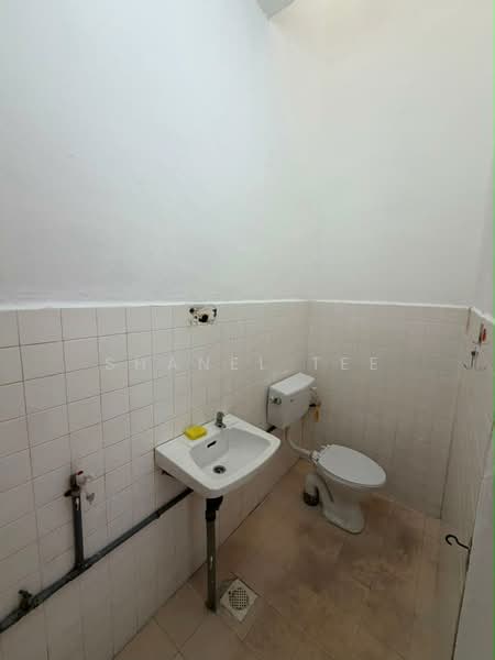 Rumah Teres 1 Tingkat untuk Dijual di Kluang (Johor) - Shanel Tee - Bathroom - PropertyGuru.com.my