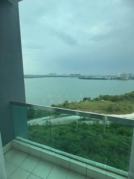 Kediaman Servis untuk Disewa di Saville D'lake - Malik Sarwar - Balcony - PropertyGuru.com.my