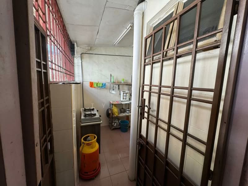 Rumah Teres 2 Tingkat untuk Dijual di Taman Pulai Utama (Skudai) - TY Tan - Kitchen - PropertyGuru.com.my