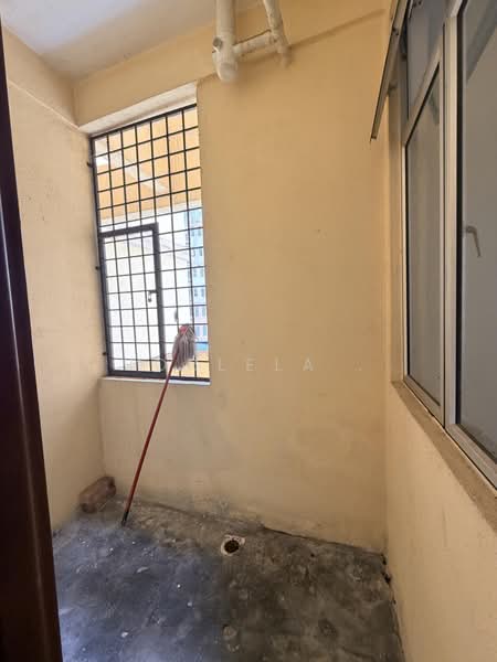 Pangsapuri untuk Disewa di Seri Nuang Apartment - Norlela . - Balcony - PropertyGuru.com.my