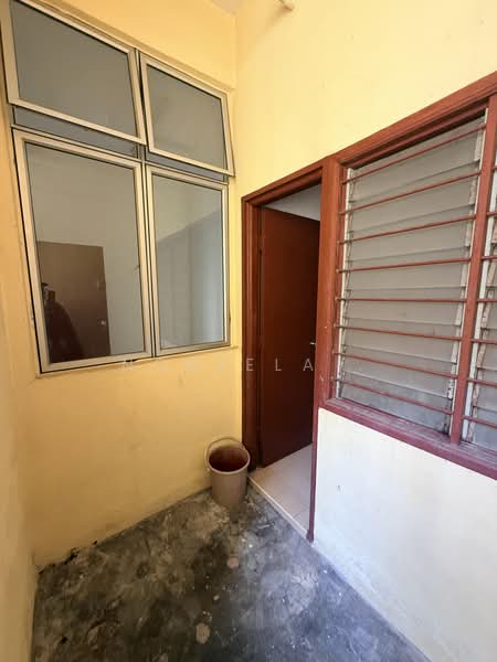 Pangsapuri untuk Disewa di Seri Nuang Apartment - Norlela . - Entrance - PropertyGuru.com.my
