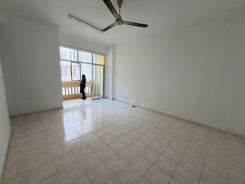 Pangsapuri untuk Disewa di Seri Nuang Apartment - Norlela . - Balcony - PropertyGuru.com.my