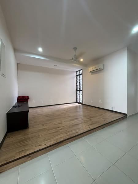 3-storey Terraced House for Rent in Sungai Ara (Penang) - Jayden Yeap - PropertyGuru.com.my