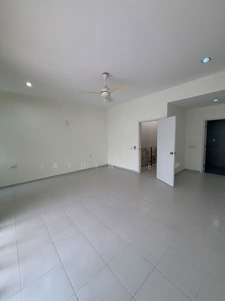 3-storey Terraced House for Rent in Sungai Ara (Penang) - Jayden Yeap - PropertyGuru.com.my