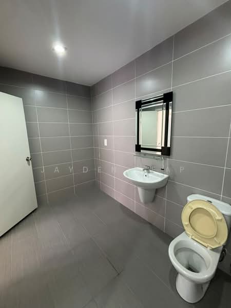 3-storey Terraced House for Rent in Sungai Ara (Penang) - Jayden Yeap - PropertyGuru.com.my