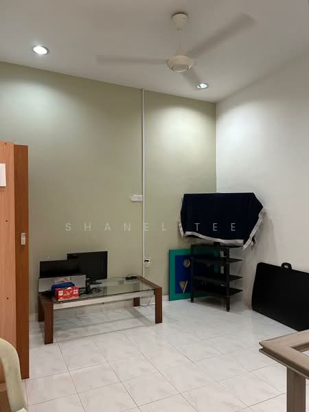 2-storey Terraced House for Sale in Taman Sri Kluang (Kluang) - Shanel Tee - Living Room - PropertyGuru.com.my