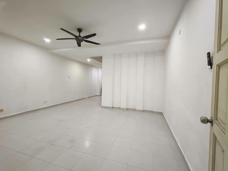 2-storey Terraced House for Sale in Taman JP Perdana (Johor Bahru) - Jia En Lee - Living Room - PropertyGuru.com.my