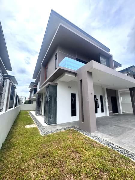 Semi-Detached House for Sale in Johor Bahru (Johor) - Sherrly Sow - Exterior - PropertyGuru.com.my