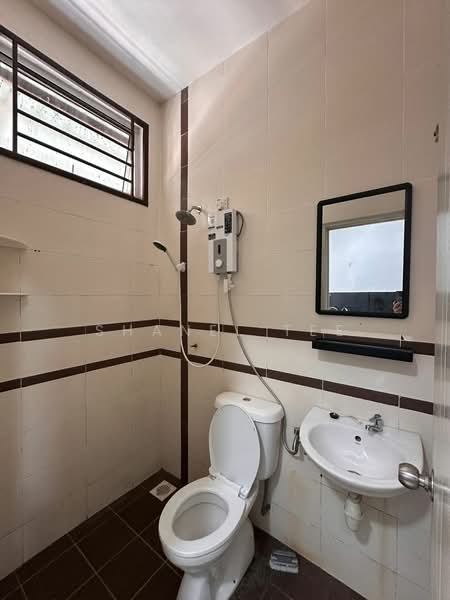 1-storey Terraced House for Rent in Bandar Seri Impian (Kluang) - Shanel Tee - Bathroom - PropertyGuru.com.my