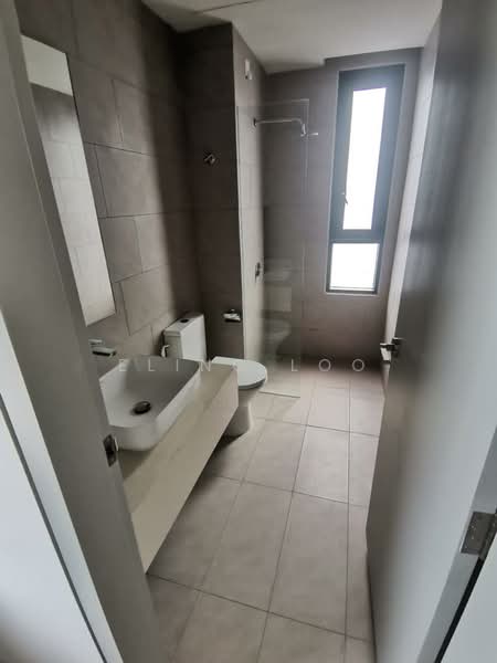 Service Residence for Sale at Melawati : Park One - Eling Loo - Bathroom - PropertyGuru.com.my