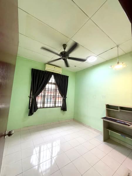 1-storey Terraced House for Sale in Bandar Uda Utama (Johor Bahru) - Sherrly Sow - Bedroom - PropertyGuru.com.my