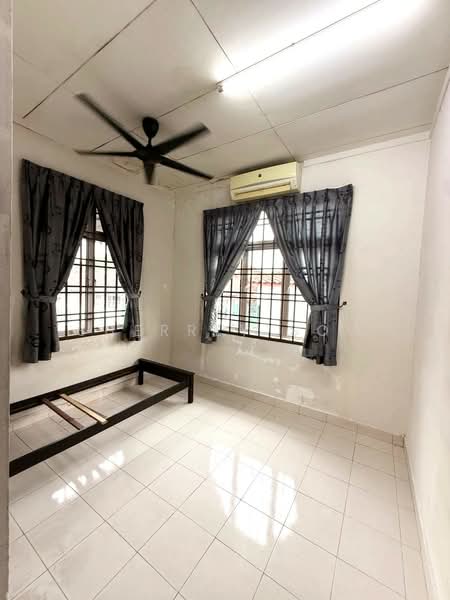 1-storey Terraced House for Sale in Bandar Uda Utama (Johor Bahru) - Sherrly Sow - Bedroom - PropertyGuru.com.my