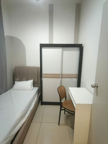 Servis Apartment untuk Disewa di Saville D'lake - Malik Sarwar - Bedroom - PropertyGuru.com.my