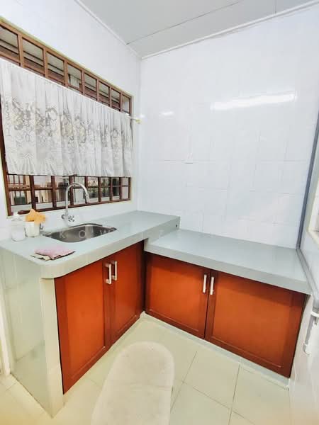 2-storey Terraced House for Rent in Kota Kemuning (Shah Alam) - Kow Tze Fui - Kitchen - PropertyGuru.com.my