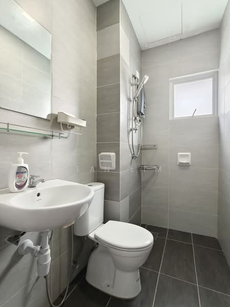 Kondominium untuk Dijual di Zeta Deskye (Alam Saujana) - Sean Lim - Bathroom - PropertyGuru.com.my