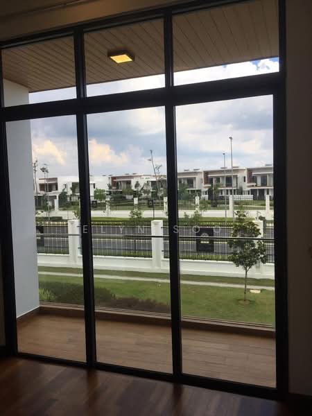Rumah Berkembar untuk Dijual di Eco Sanctuary (Telok Panglima Garang) - Elyn Soo - Balcony - PropertyGuru.com.my