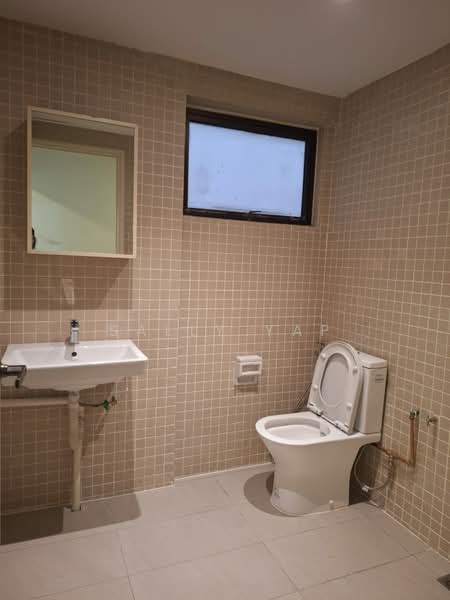 Kondominium untuk Disewa di UBN Tower - Sally Yap - Bathroom - PropertyGuru.com.my