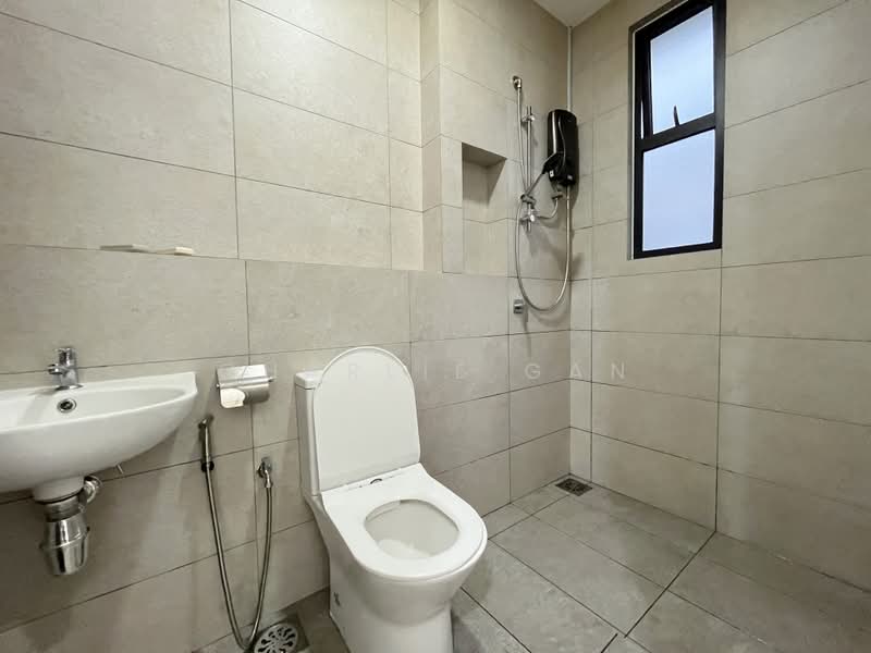 Rumah Teres untuk Dijual di Telok Panglima Garang (Selangor) - Charlie Gan - PropertyGuru.com.my