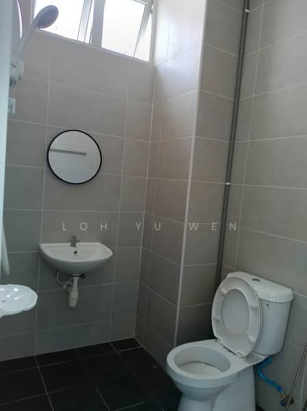 Kondominium untuk Disewa di BM City Suites @ BM City Mall - Loh Yu Wen - Bathroom - PropertyGuru.com.my