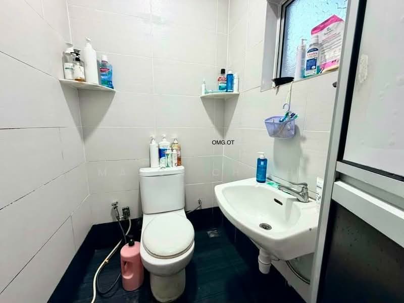 Rumah Teres 2 Tingkat untuk Dijual di Bandar Botanic (Klang) - Mason Chiah - Bathroom - PropertyGuru.com.my