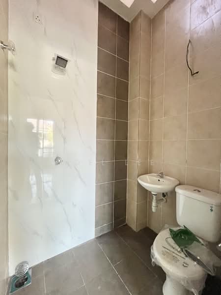 1-storey Terraced House for Sale in Bidor (Perak) - Joel Lee - Bathroom - PropertyGuru.com.my