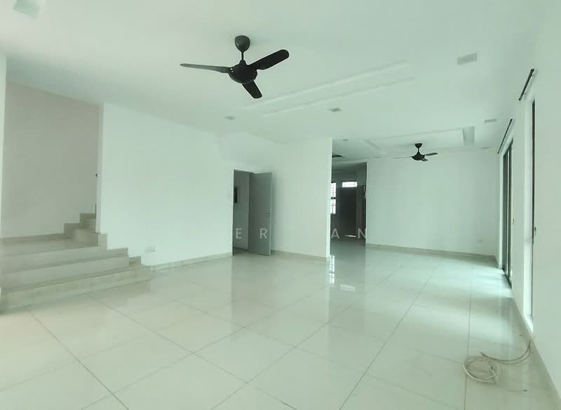 2-storey Terraced House for Sale in Bandar Dato Onn (Tebrau) - SASER TAN. - Living Room - PropertyGuru.com.my