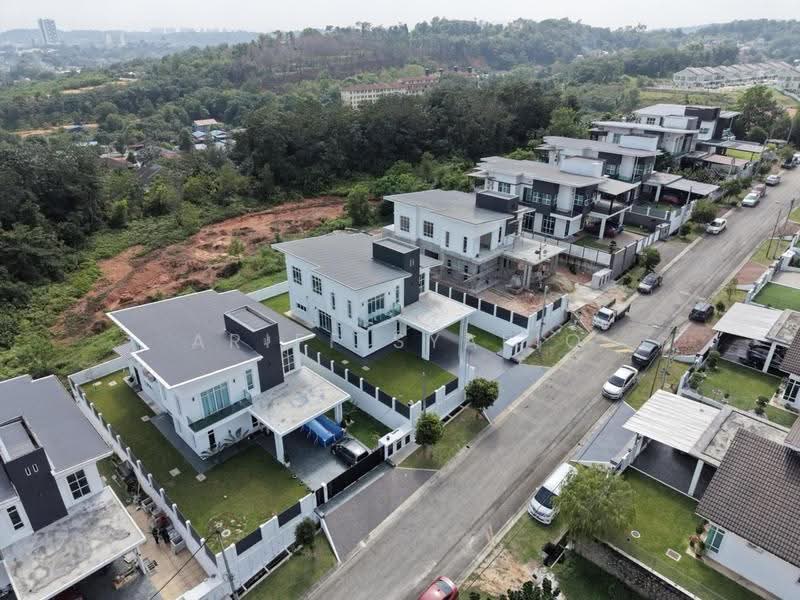 Bungalow House for Sale in Kajang (Selangor) - Ariff Syafiq - Exterior - PropertyGuru.com.my