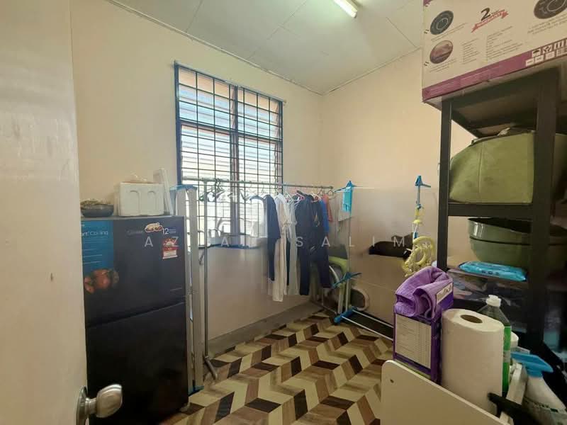 1-storey Terraced House for Sale in Taman Politeknik (Telok Kemang) - Azlan Salim - Interior - PropertyGuru.com.my