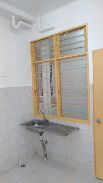 Pangsapuri untuk Dijual di Pangsapuri Lagoon Perdana - Edmund Goh - Interior - PropertyGuru.com.my