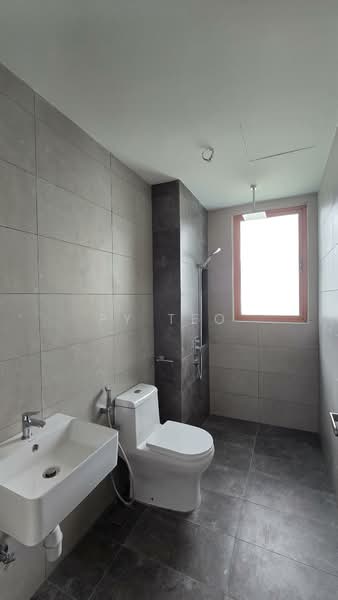 Kondominium untuk Dijual di JRK Convena - PY Teo - Bathroom - PropertyGuru.com.my