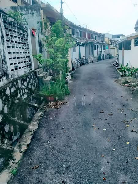 2-storey Terraced House for Sale in Taman Connaught (Cheras) - Firdaus Husin - Exterior - PropertyGuru.com.my