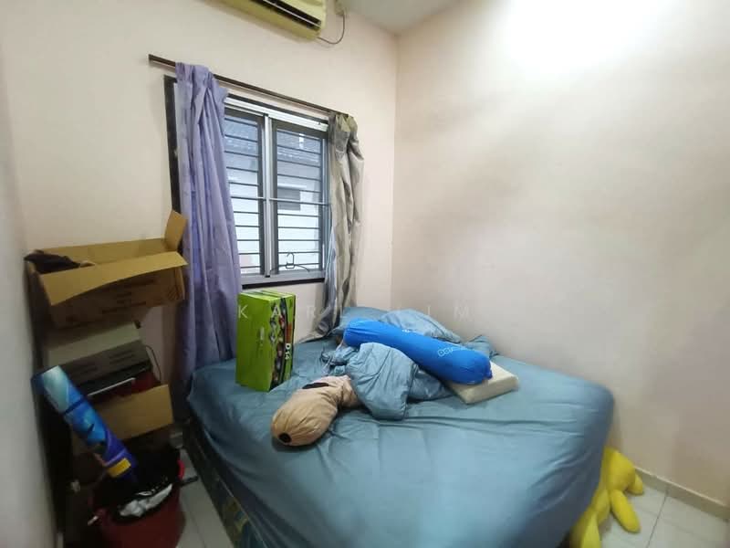 1-storey Terraced House for Sale in Taman JP Perdana (Johor Bahru) - Karl Lim - Bedroom - PropertyGuru.com.my