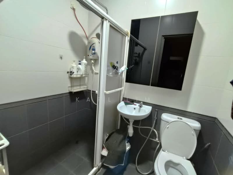 1-storey Terraced House for Sale in Taman JP Perdana (Johor Bahru) - Karl Lim - Bathroom - PropertyGuru.com.my