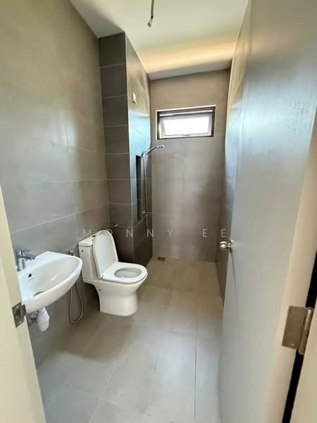Terraced House for Sale in Gombak (Selangor) - Monny Ee - Bathroom - PropertyGuru.com.my