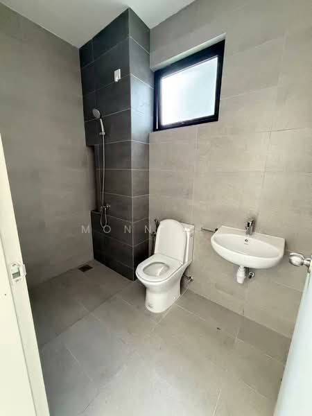 Terraced House for Sale in Gombak (Selangor) - Monny Ee - Bathroom - PropertyGuru.com.my