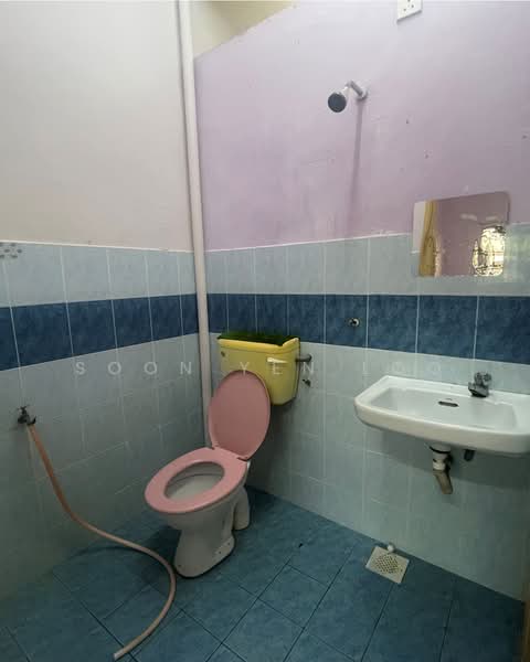 Rumah Teres 1 Tingkat untuk Disewa di Kuantan (Pahang) - Kenny Loo - Bathroom - PropertyGuru.com.my