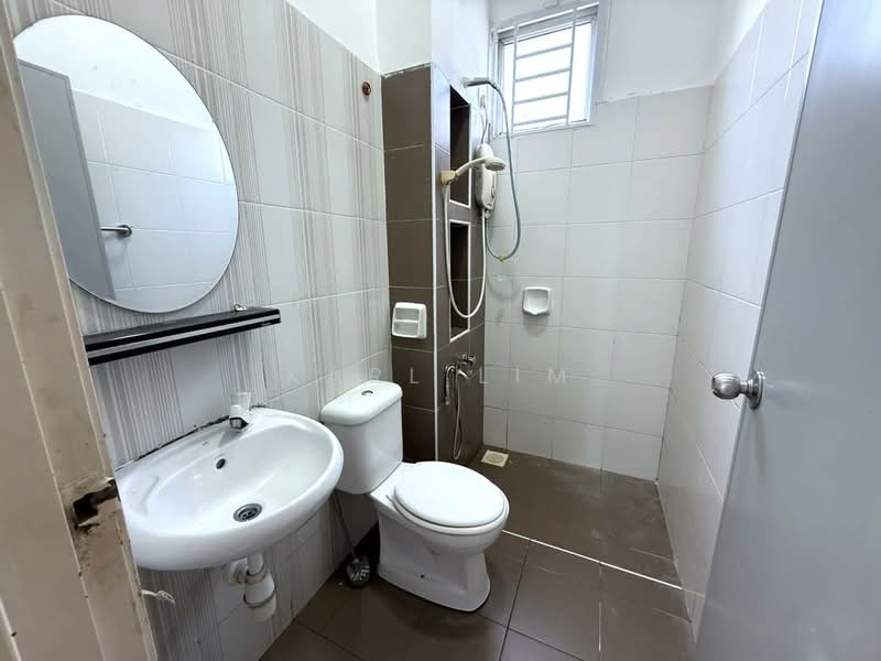 2-storey Terraced House for Sale in Setia Eco Village (Gelang Patah) - Karl Lim - Bathroom - PropertyGuru.com.my